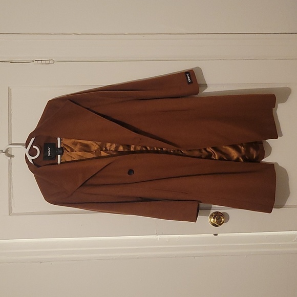 🎉MOVING SALE🎉 New DKNY Golden Brown Peacock - Picture 4 of 7